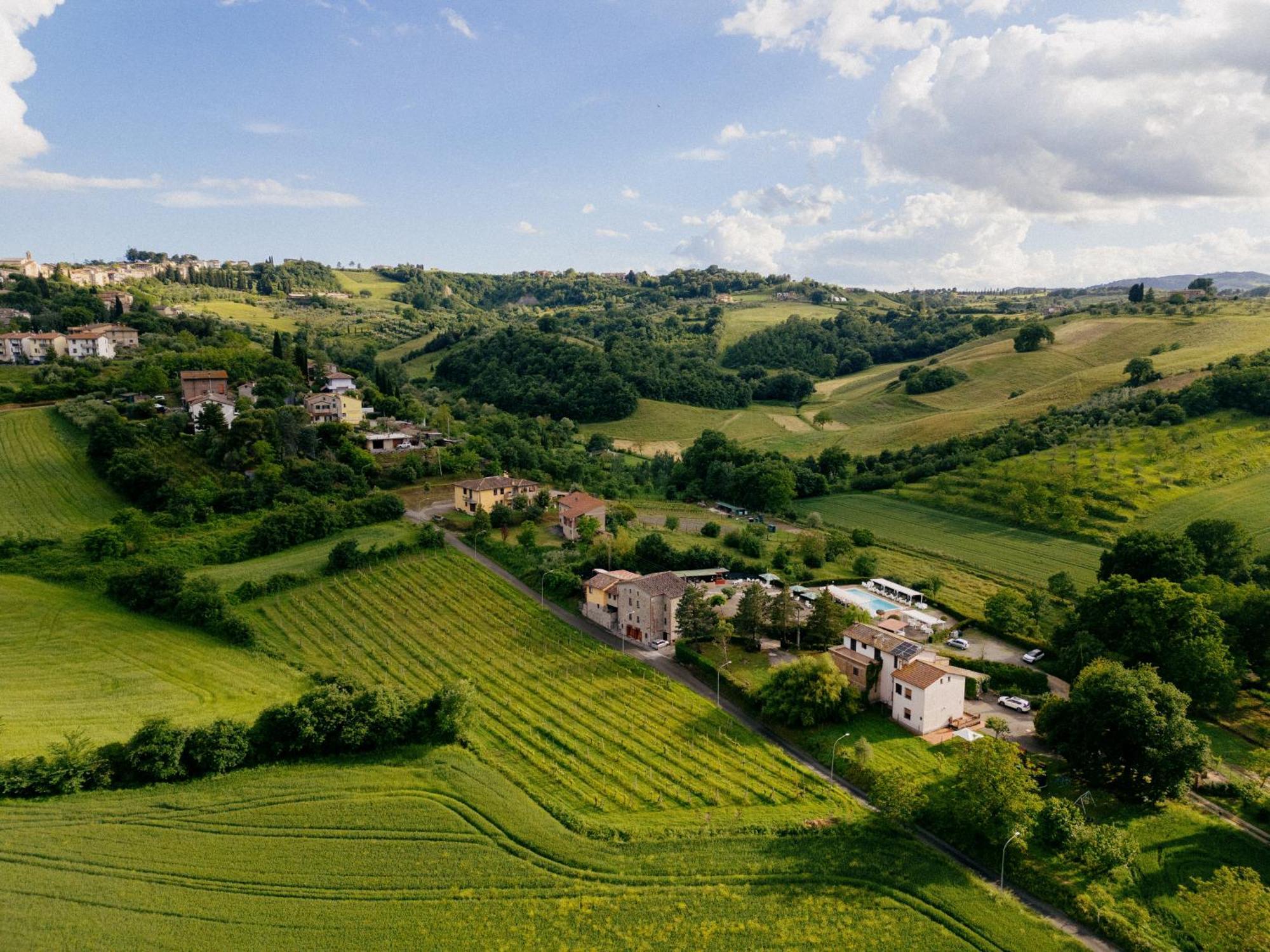 Casale Serena Фабро Екстериор снимка