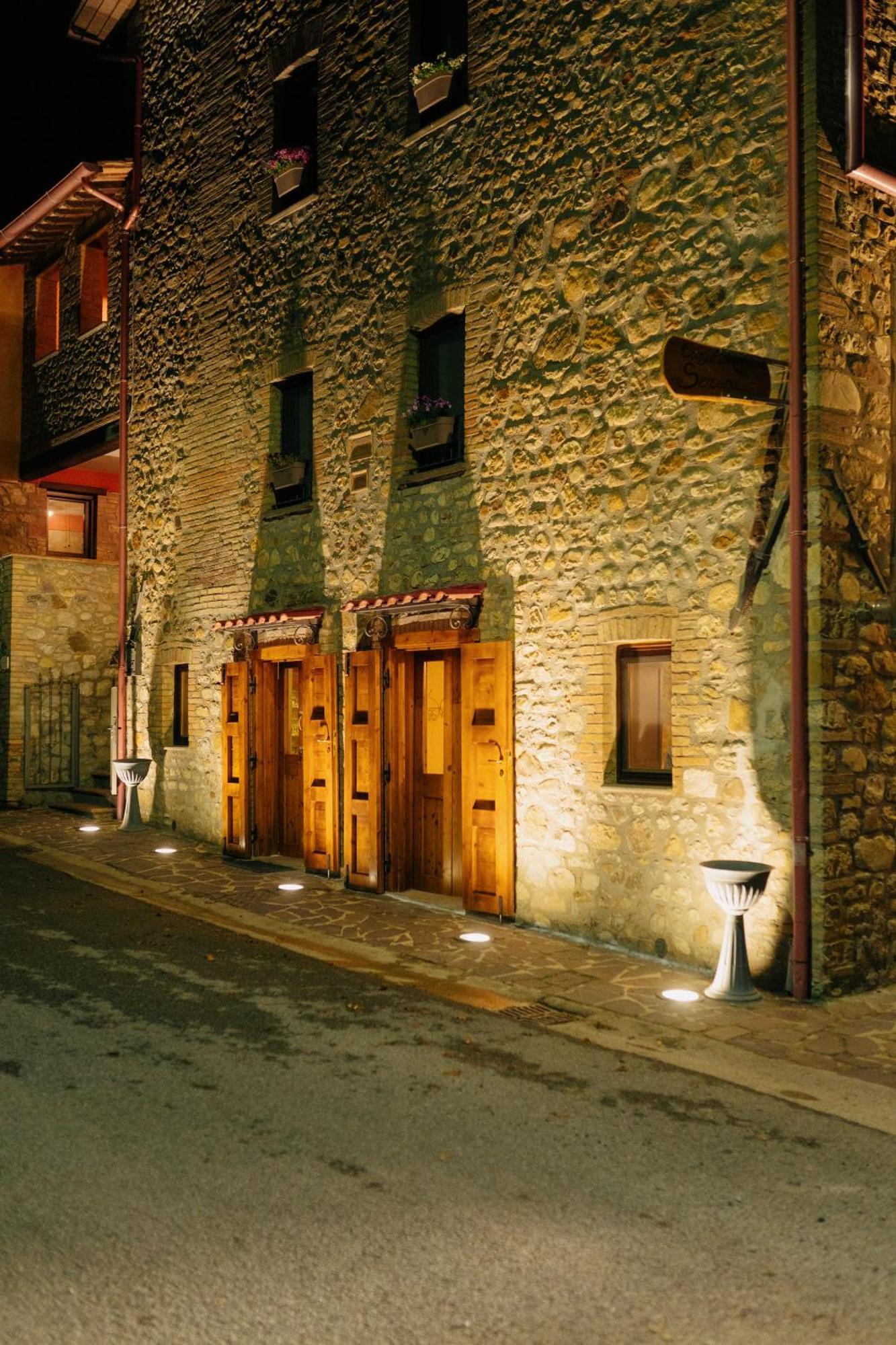 Casale Serena Фабро Екстериор снимка